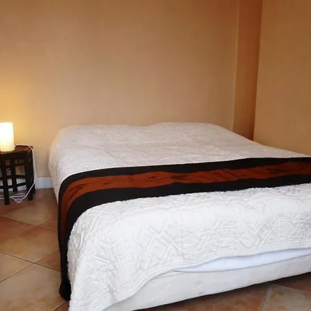 Apartment Sleeps 6 Wifi