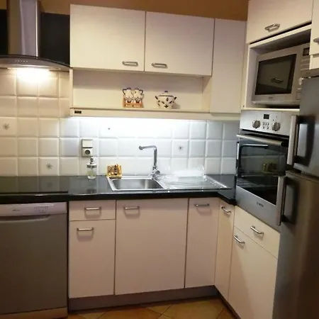Sleeps 6 Wifi *