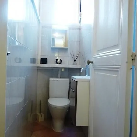 Apartment Sleeps 6 Wifi Cannes
